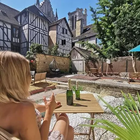 L'ourson De La Cathedrale - Calme - Jardin - Wifi